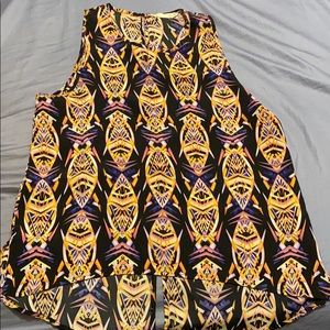 Tank top with designs